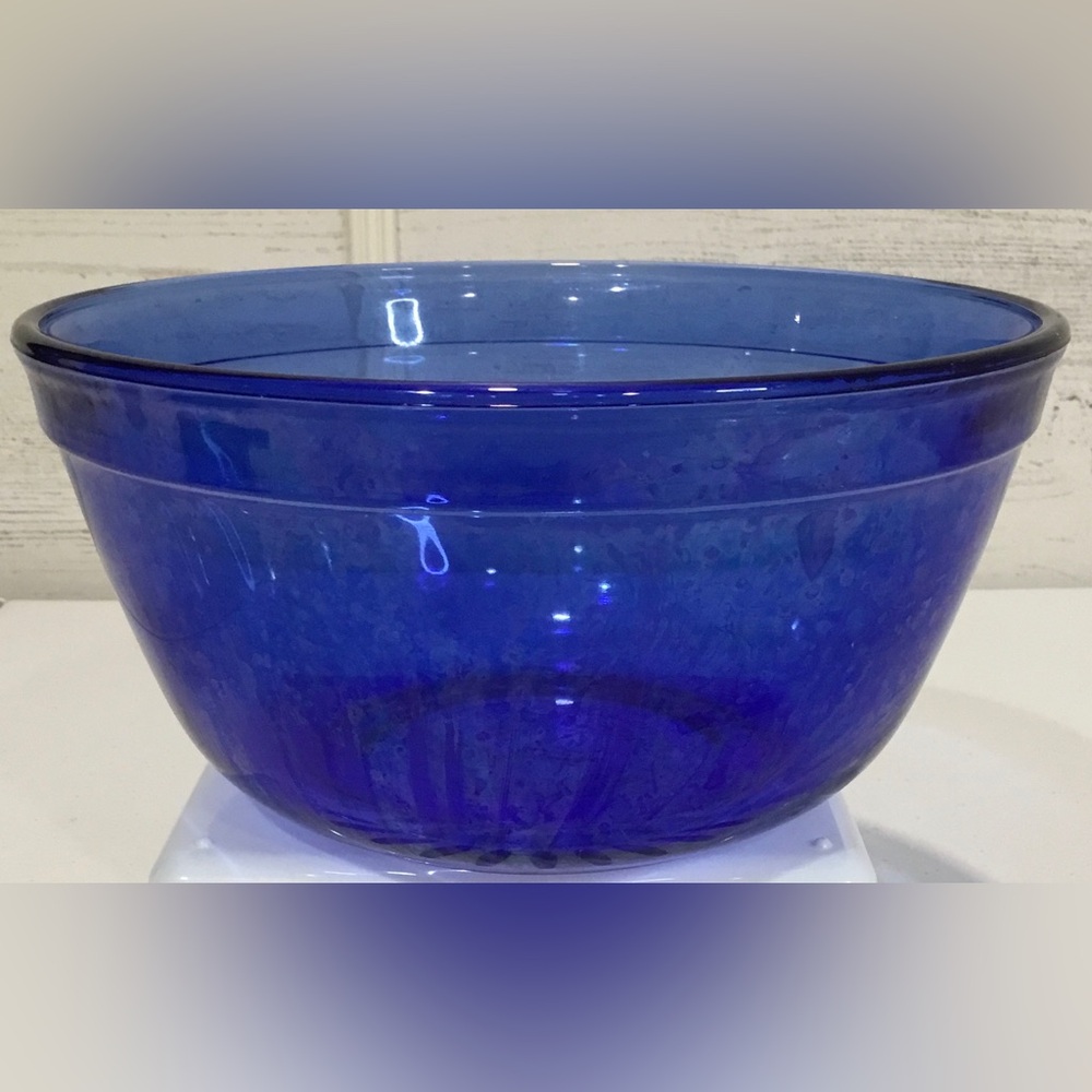 Vintage Cobalt Blue Anchor Hocking 1.5 Qt Glass Mixing Bowl